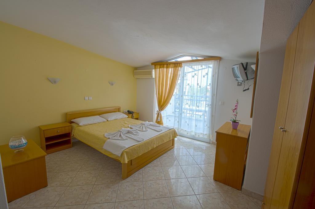 Studios Maria Potos Habitación foto